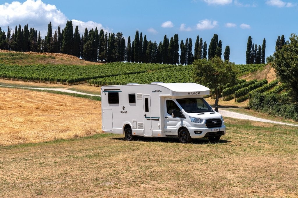 Semi-integraal Kilig 95 uit 2026, Caravans en Kamperen, Automaat, ABS, Ford, 7 tot 8 meter