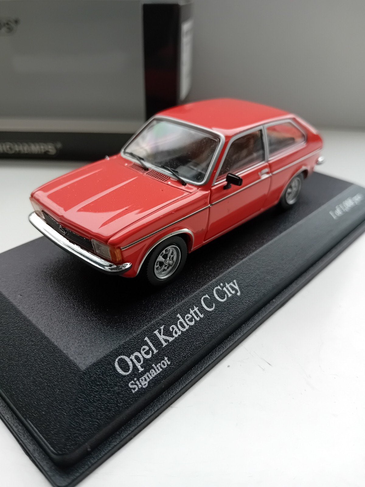 minichamps Opel kadett C2 City Berlina., Ophalen of Verzenden, Zo goed als nieuw, Auto, MiniChamps