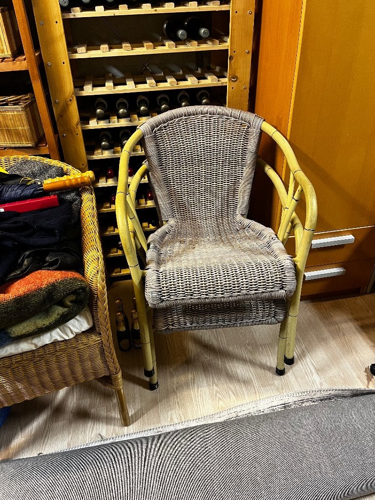 2 rotan (tuin)stoelen stapelbaar in goede conditie-kunststof, Kunststof, Gebruikt, Twee, Bruin