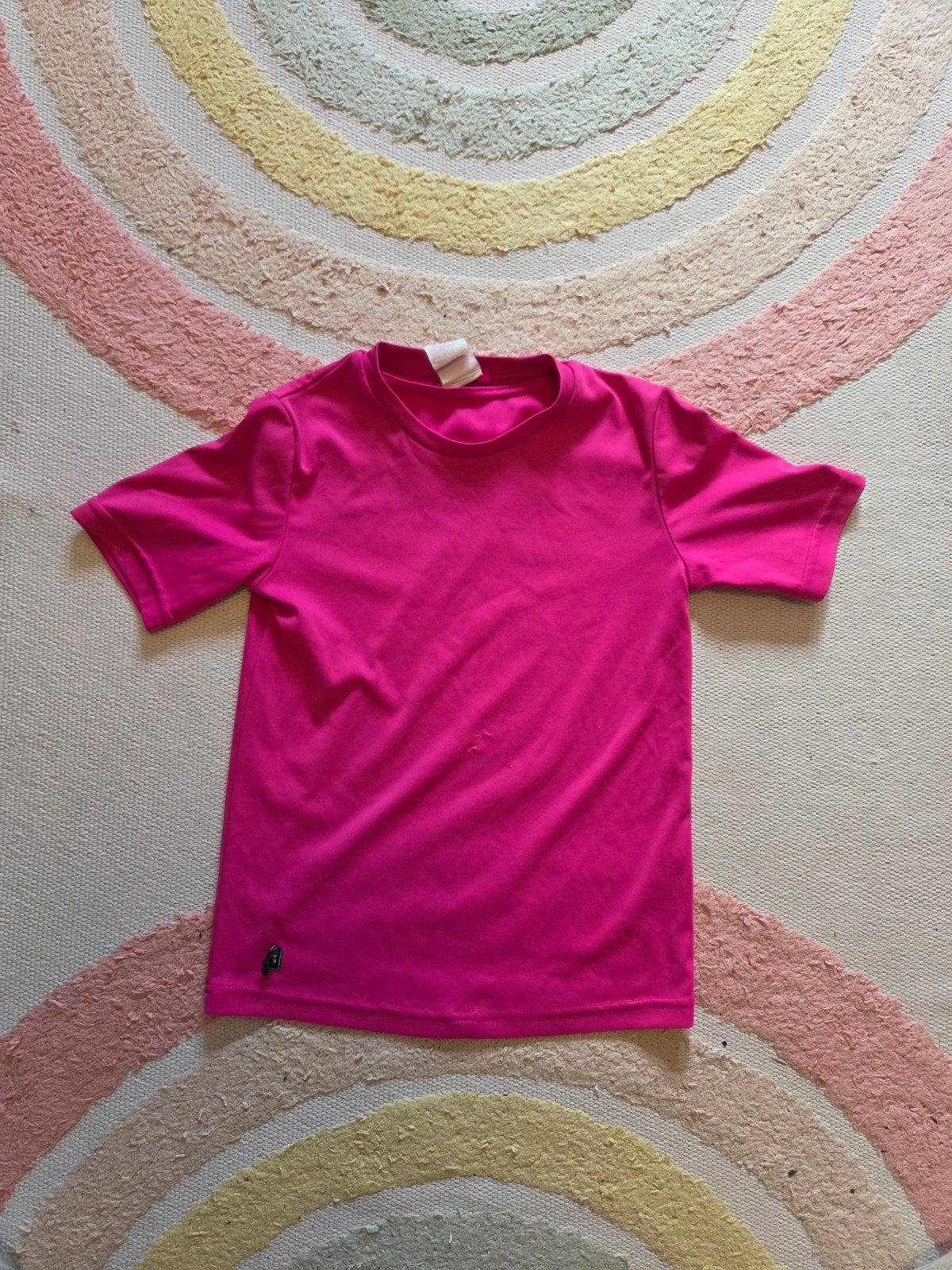 Roze uv shirt Decathlon maat 122-128, Gebruikt, Meisje, Sport- of Zwemkleding, Decathlon