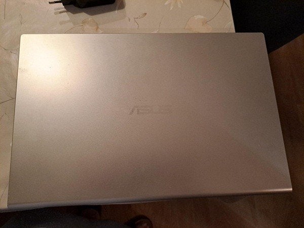 ASUS Vivobook 15, Met videokaart, Asus, 8 GB, Minder dan 2 Ghz