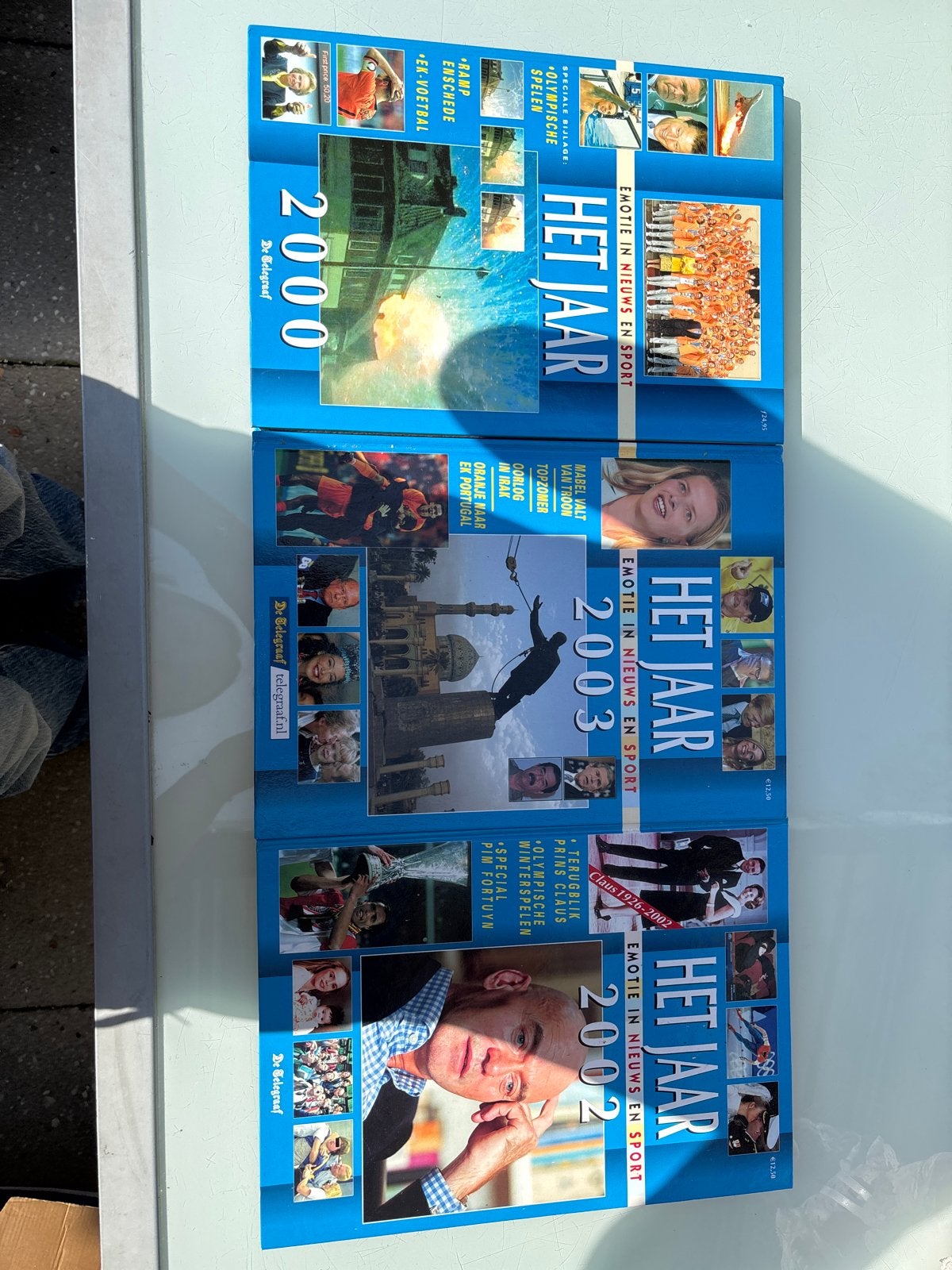 Het Jaar 2000, 2002, 2003 - Emotie in Nieuws en Sport, Ophalen of Verzenden, Gelezen, Nederland