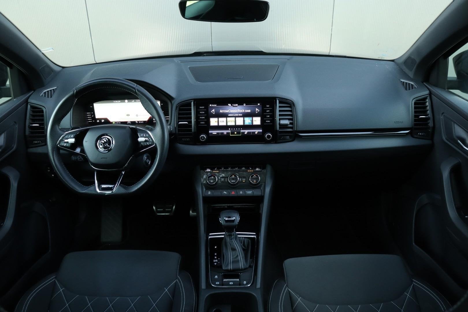 Skoda Karoq 1.5 TSI / 150 PK / DSG / Sportline / VOL OPTIES, Stof, 4 cilinders, Karoq, Bedrijf