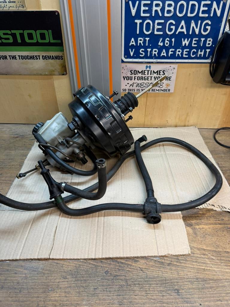 Volvo s60 v70 en s80 rembekrachtiger helemaal compleet., Ophalen of Verzenden, Volvo