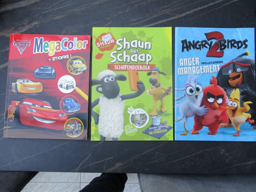 Set van 3 doeboeken / kleurboeken / spelletjes boeken, Boeken, Ophalen of Verzenden, Gelezen, Fictie algemeen