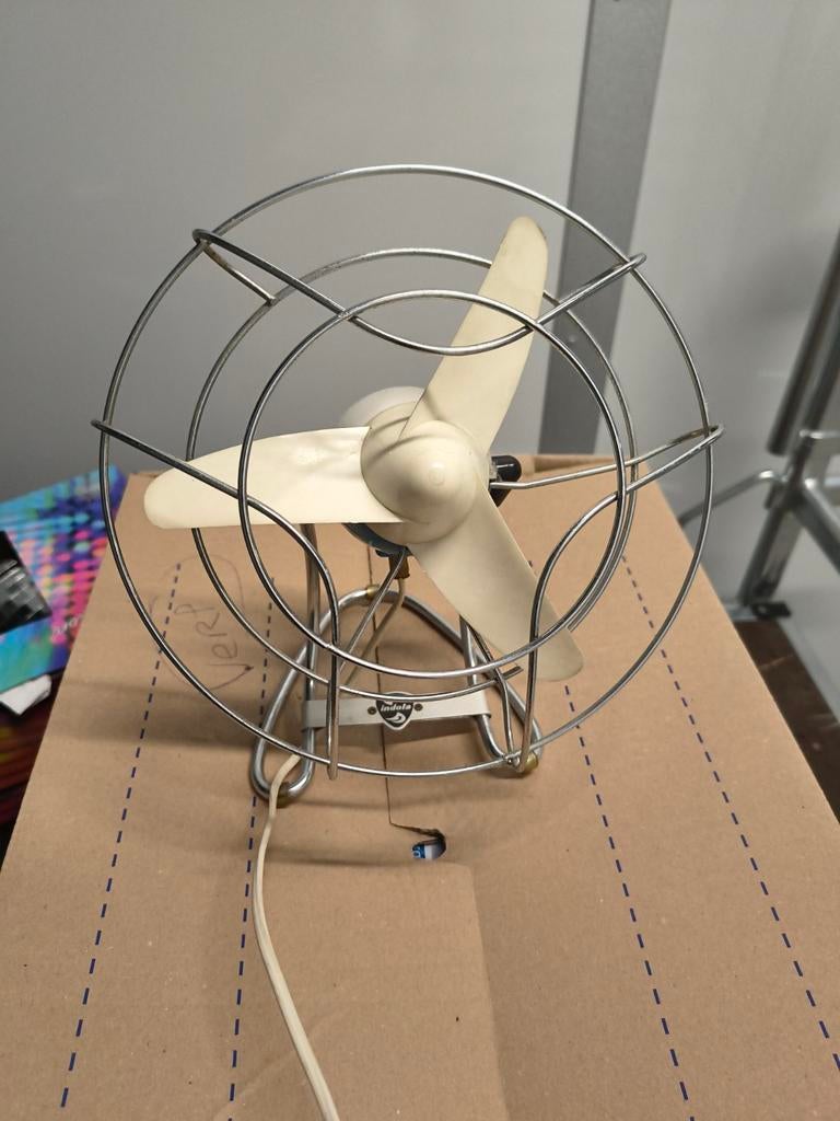 Indola Ventilator Jaren '60 - Vintage Design - 110V, Witgoed en Apparatuur, Ophalen, Zo goed als nieuw, Tafelventilator