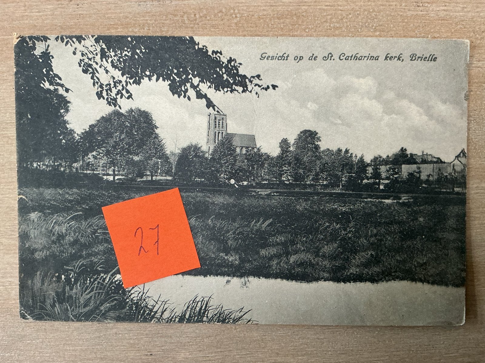 Oude Ansichtkaart: Gezicht op de St. Catharina kerk, Brielle, Verzamelen, Ophalen of Verzenden, Voor 1920, Gelopen, Zuid-Holland