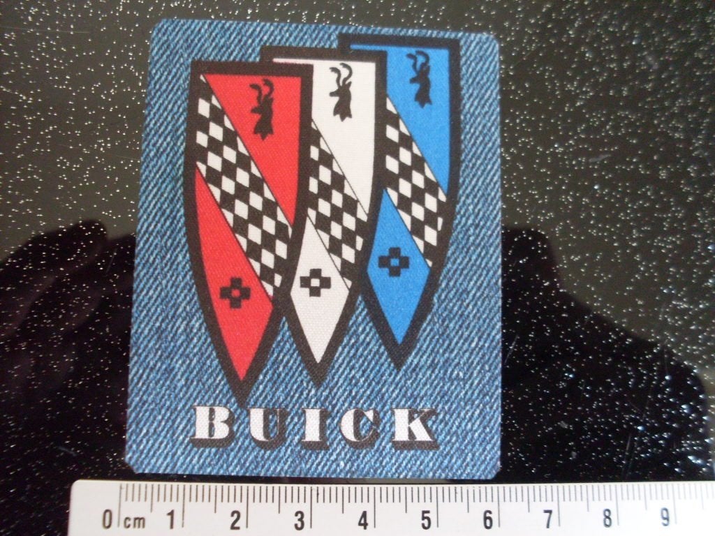 sticker buick logo, Verzamelen, Verzenden, Zo goed als nieuw, Auto of Motor