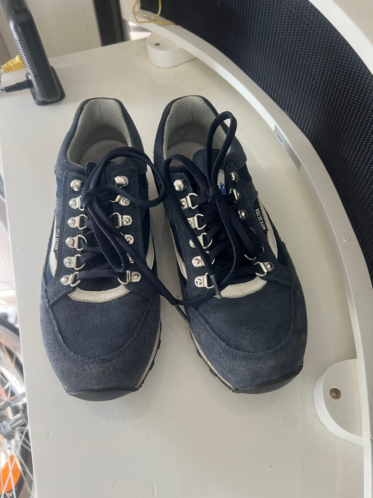 Lomer, Ophalen of Verzenden, Zo goed als nieuw, Schoenen