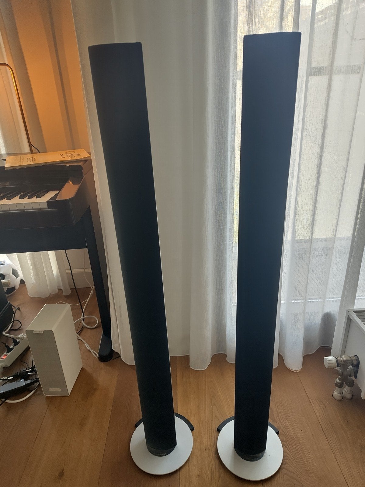 Bang & Olufsen BeoLab 6000 Vloerstaande Luidsprekers, Vloerstaande luidspreker, Gebruikt, Inclusief kabels, Bang & Olufsen