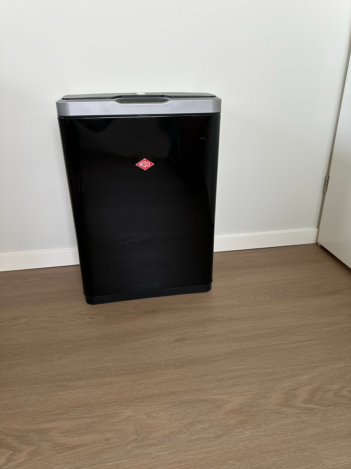 Wesco Prullenbak met Sensor - Zwart, Ophalen, 50 – 75, Zo goed als nieuw, Metaal