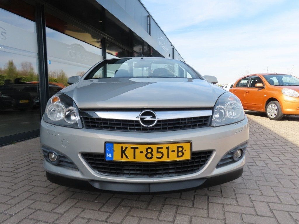 Opel ASTRA 1.6 Cabrio Enjoy Airco Cruise Pdc 17 Inch 2006, Voorwielaandrijving, 745 kg, Parkeersensor, Gebruikt