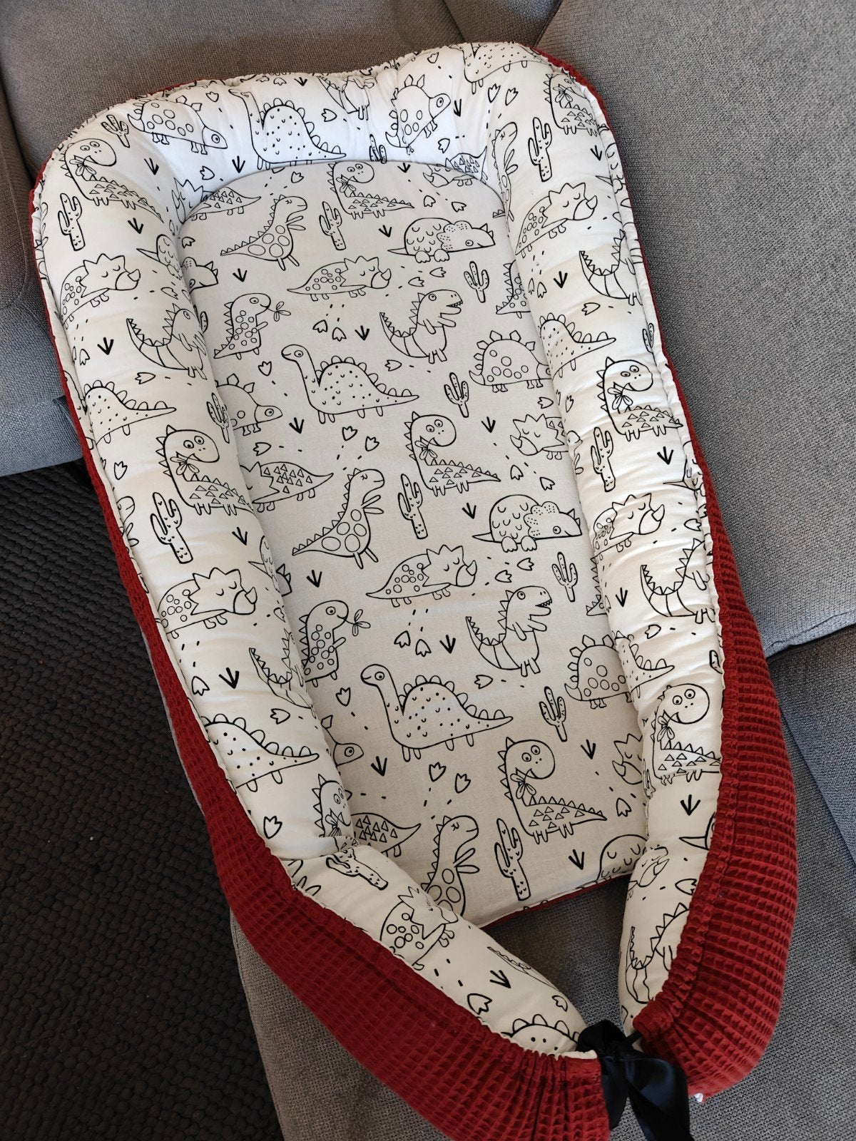 babynestje, terrabruin met dinootjes, Ophalen, Zo goed als nieuw, Overige typen