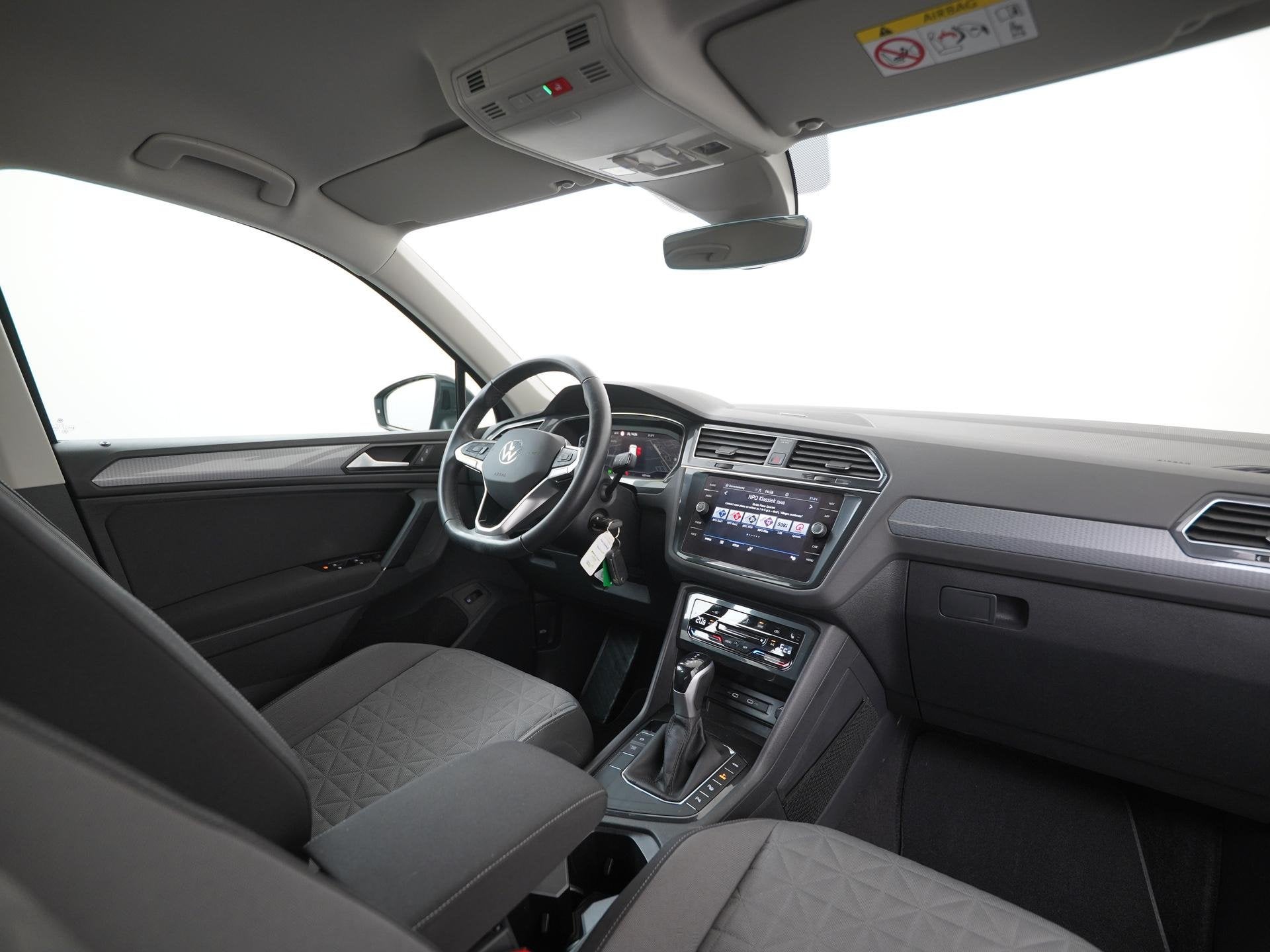 Volkswagen Tiguan 1.4 TSI eHybrid Life | Trekhaak | Stoel &, Stof, 4 cilinders, Automatische klimaatregeling, Plug-in hybride