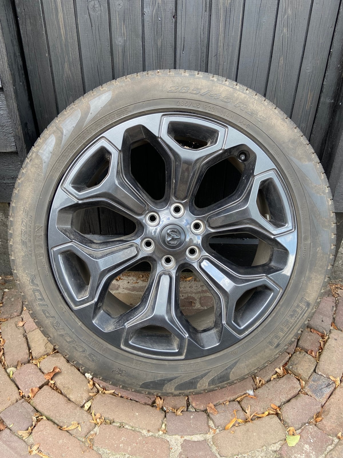 Set wielen met banden  22 inch Dodge Ram >2018, Ophalen, Overige maten, Zomerbanden, Banden en Velgen