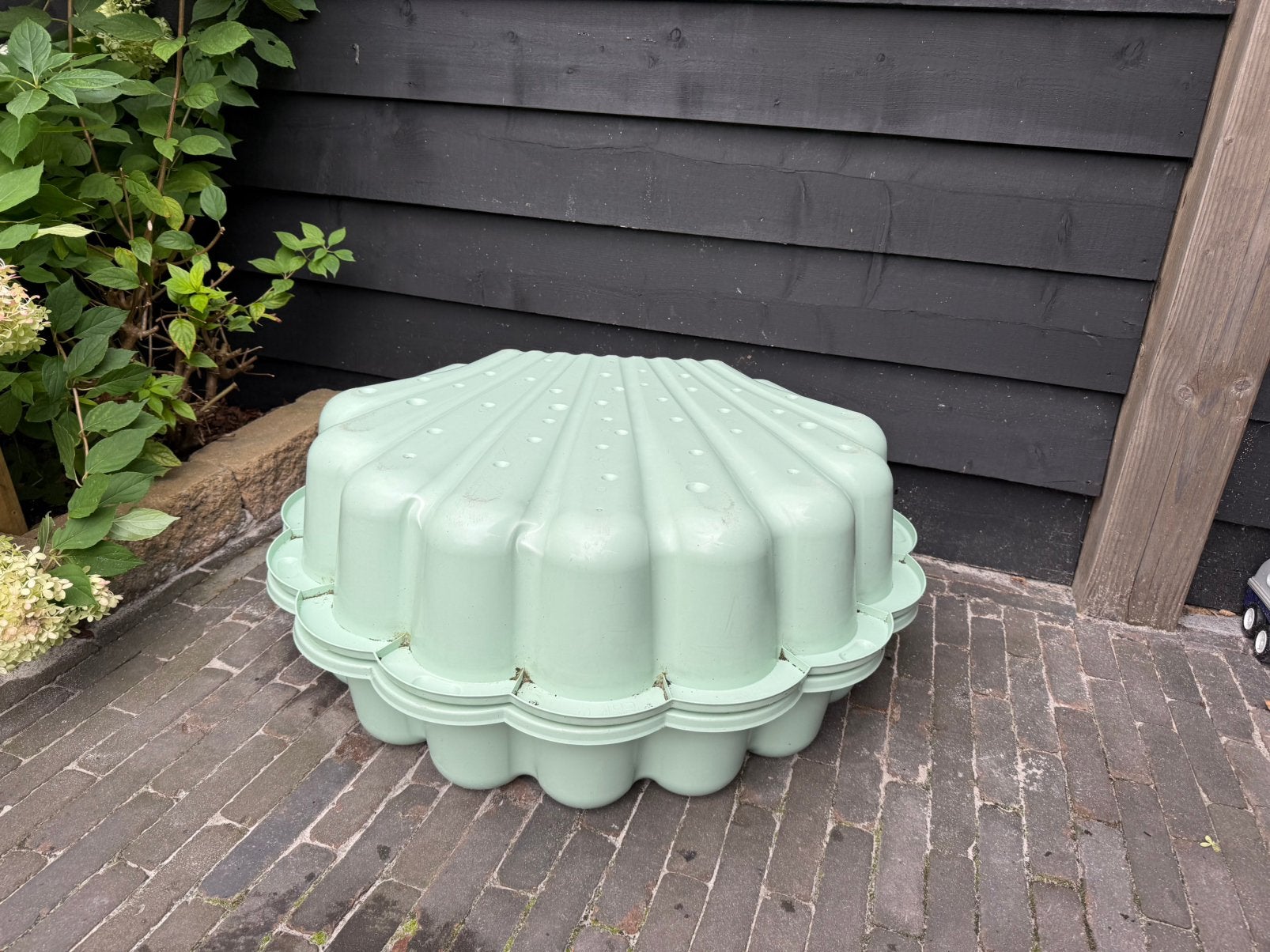 Zandbak schelp + nieuwe zak speelzand, Kinderen en Baby's, Ophalen, Zo goed als nieuw
