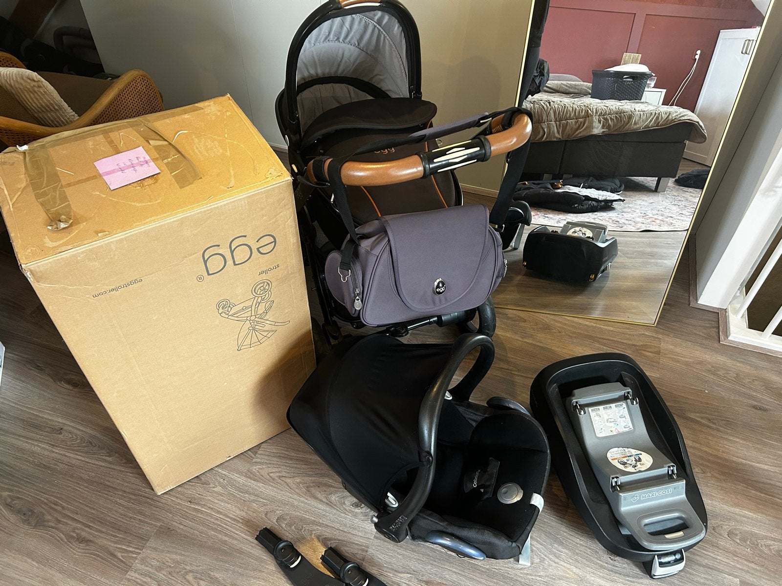 COMPLEET! Egg kinderwagen met reiswieg, autostoel en isofix, Zo goed als nieuw, Combiwagen, Met autostoeltje, Ophalen