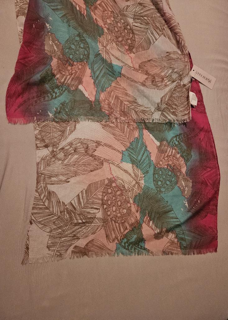 Mooie sjaal voor decoratie, Kleding | Dames, Mutsen, Sjaals en Handschoenen, Ophalen of Verzenden, Nieuw, Maat 42/44 (L), Sjaal