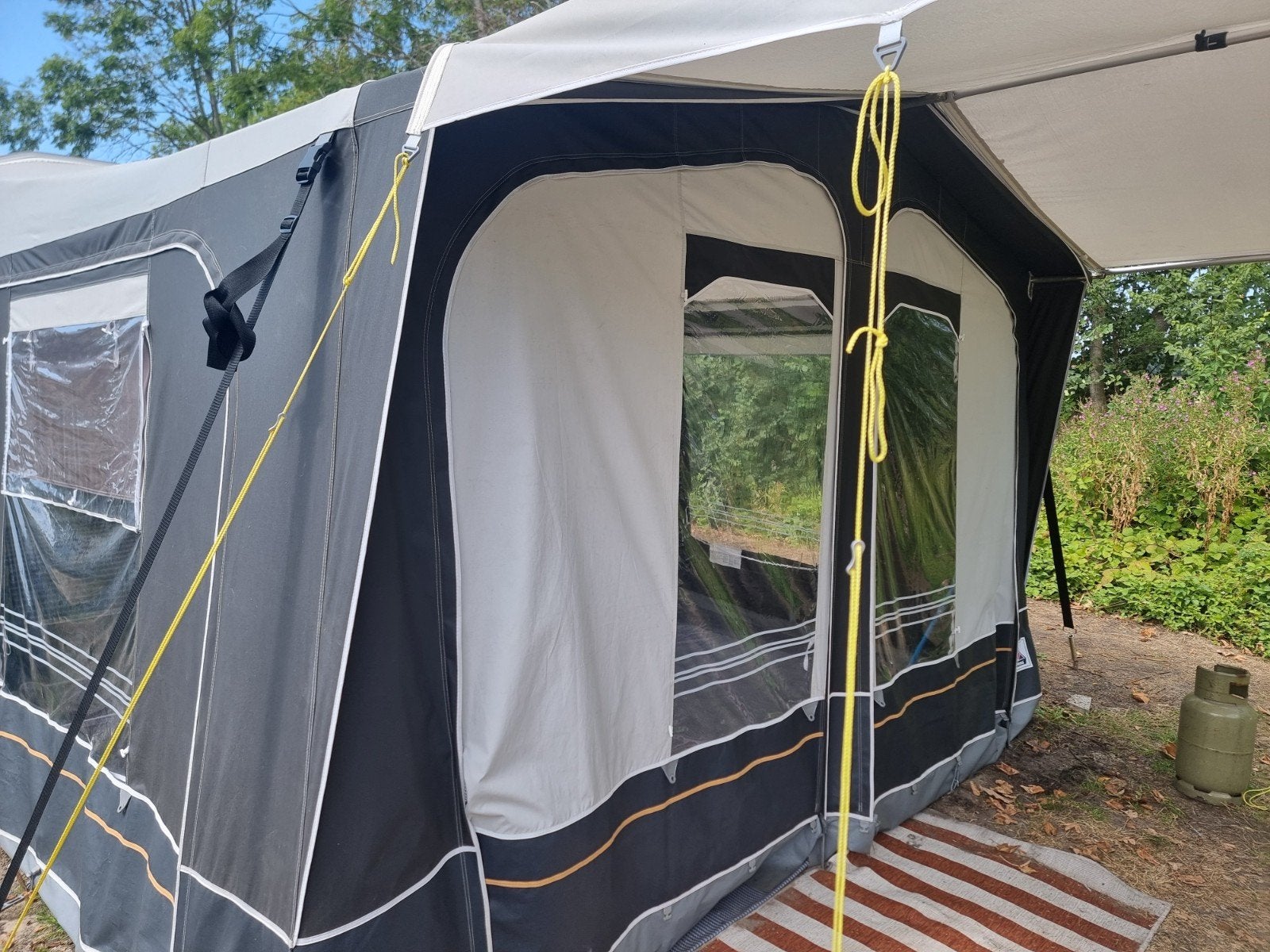 Voortent maat 5/SF met luifel (750-775 cm), Ophalen, Zo goed als nieuw