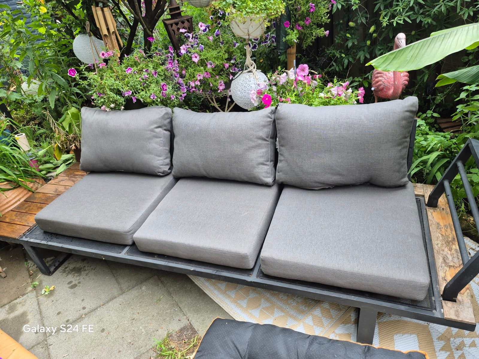 Loungebank 3-persoons met salontafel - Hout & Metaal, Ophalen, Gebruikt, 3 zitplaatsen, Bank