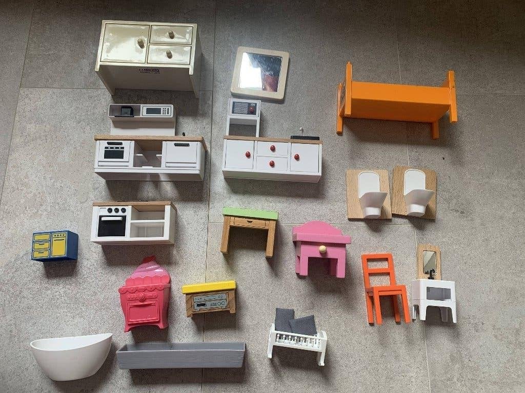 Poppenhuis meubeltjes assorti, Verzamelen, Poppenhuizen en Toebehoren, Ophalen of Verzenden, Zo goed als nieuw, Poppenhuis