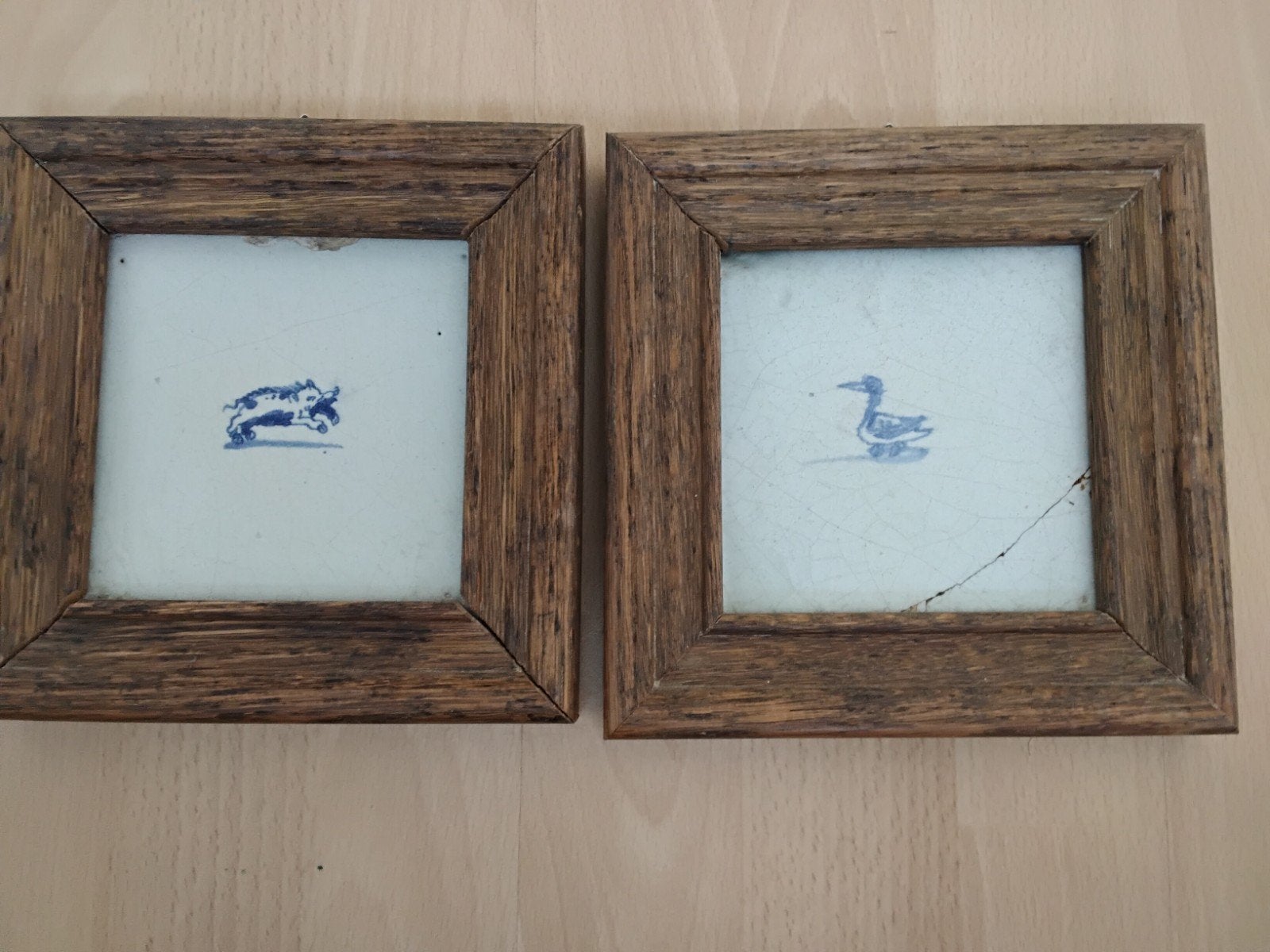 Set van 2 antieke Delfts blauwe tegeltjes in lijst, Antiek en Kunst, Ophalen of Verzenden