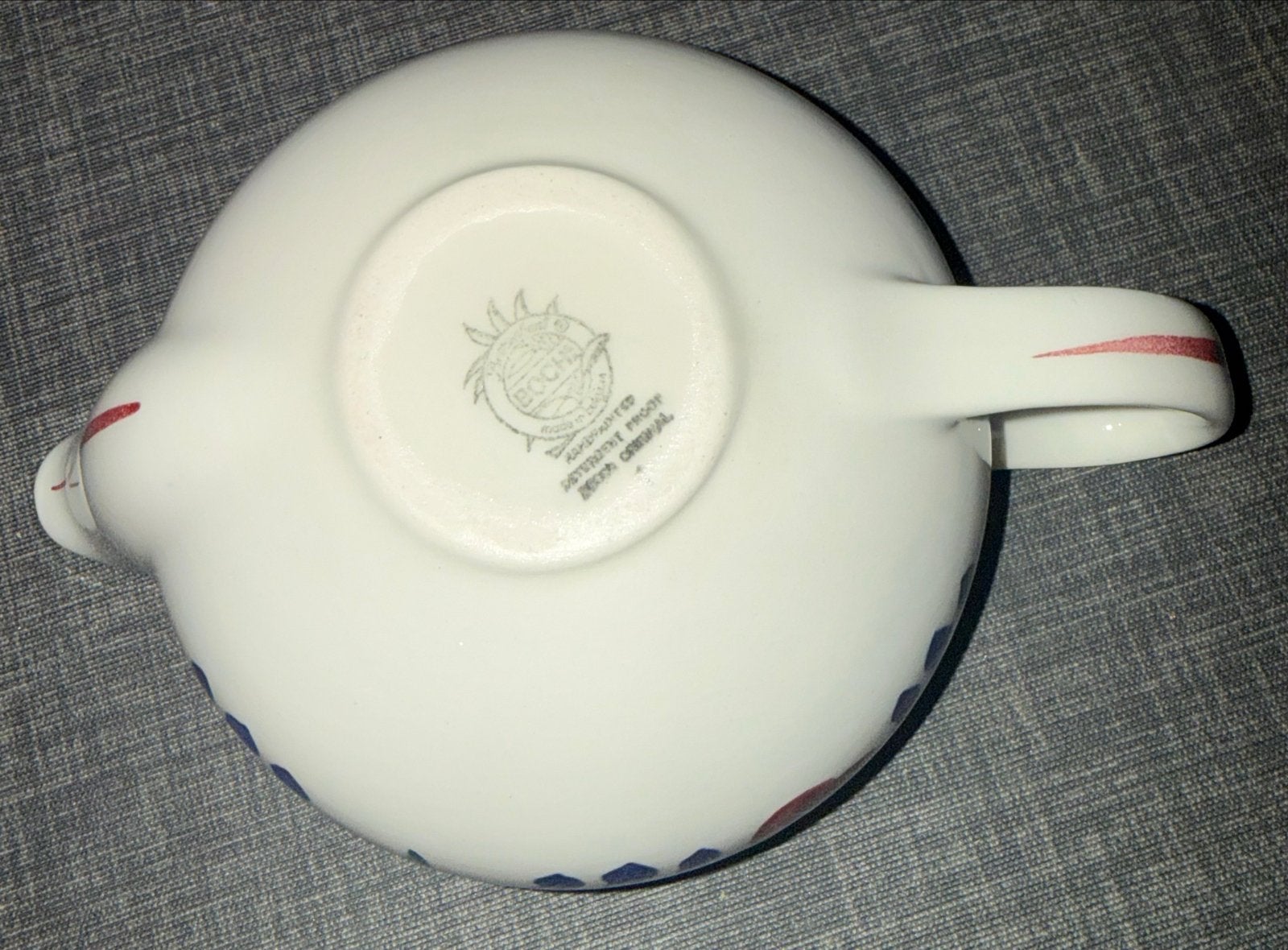 Boch Frères La Louvière melkkan met bloemmotief, Antiek en Kunst, Ophalen