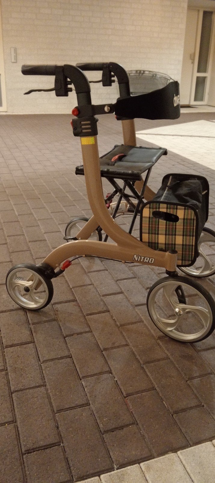rollator/Drive nitro medium /lichtbruin, Ophalen, Lichtgewicht, Nieuw