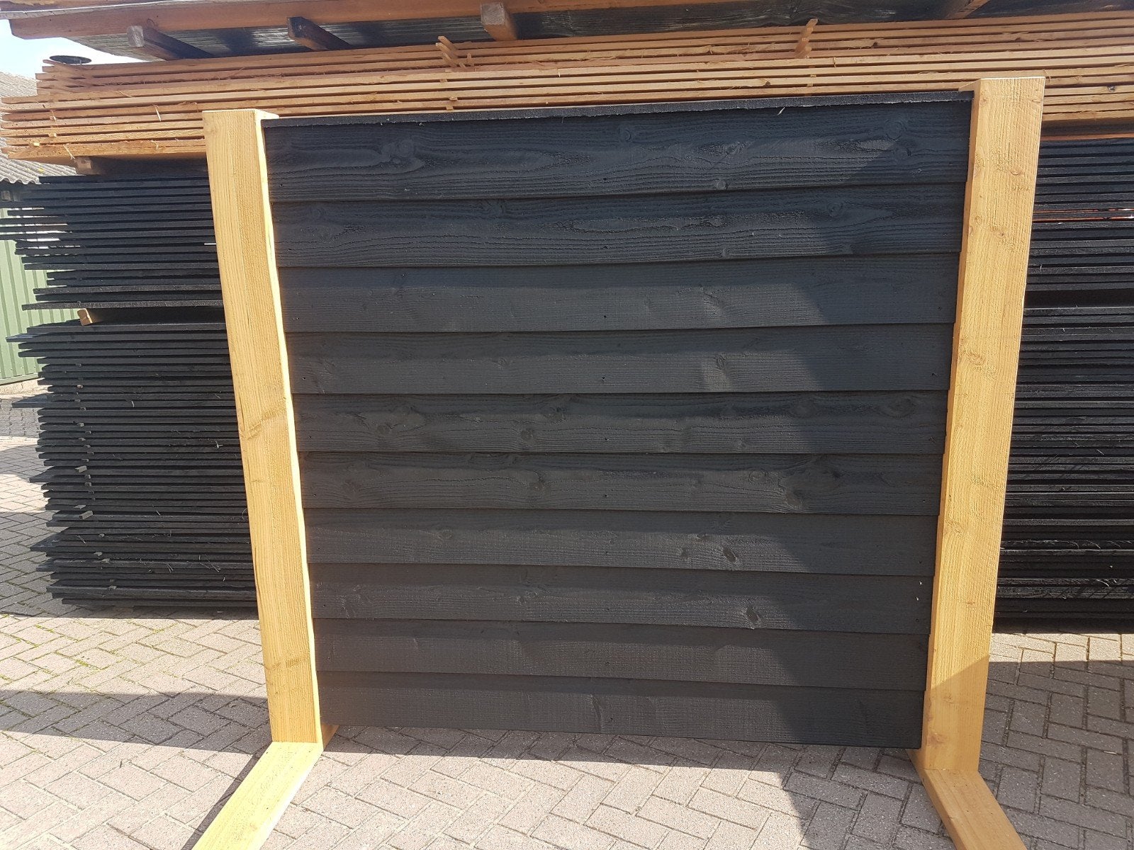 Te koop mooie complete tuinschermen zweeds rabat zwart, Ophalen of Verzenden