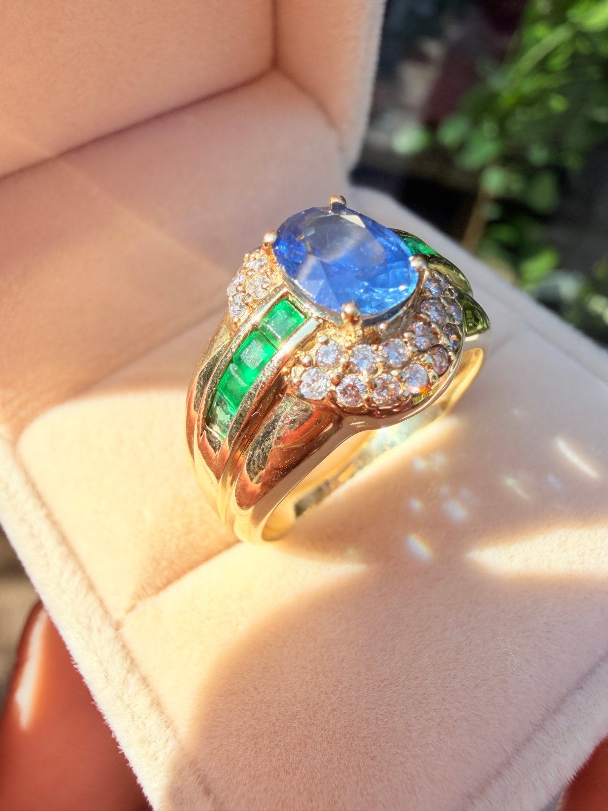 14K Gouden Ring met Saffier, Diamanten en Smaragd, Sieraden, Tassen en Uiterlijk, Ringen, 18 tot 19, Gebruikt, Ophalen of Verzenden
