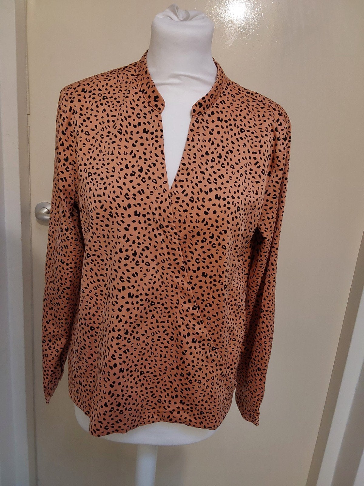 Prachtige top van Kiomi maat L met leuke allover print, Kleding | Dames, Kiomi, Verzenden, Zo goed als nieuw, Lange mouw