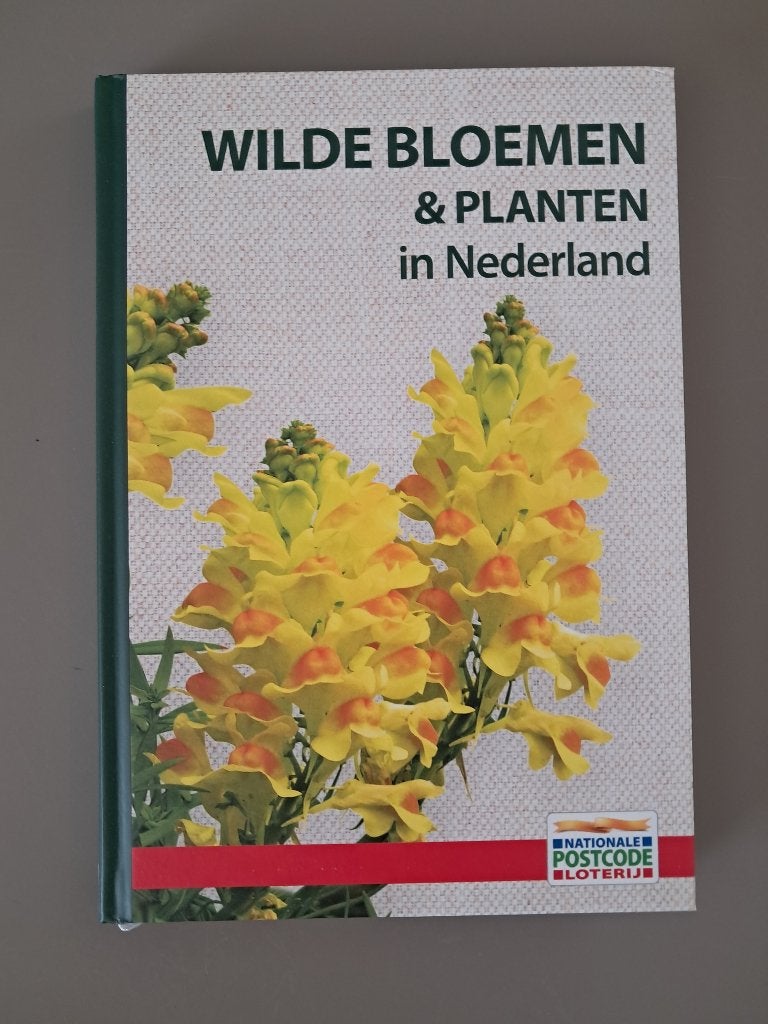 Wilde bloemen & planten in Nederland, Boeken, Neil Fletcher, Bloemen, Planten en Bomen, Verzenden, Zo goed als nieuw