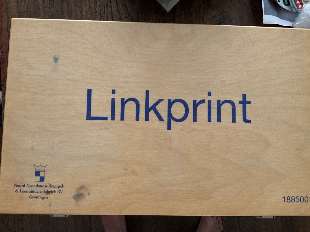 Linkprint letterstempeldoos schoolmateriaal gebruikt, Hobby en Vrije tijd, Stempelen, Ophalen of Verzenden, Gebruikt, Clearstamp
