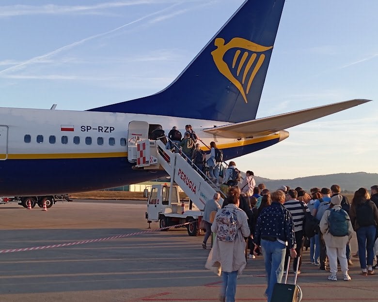 2x retourticket Brussel Charleroi naar Perugia., Twee personen, Vliegtuig, Met bestemming of datum