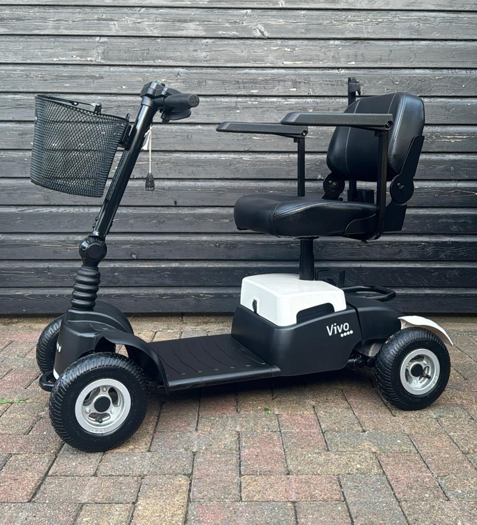 Nieuwstaat Life & Mobility Vivo 4-wiel-stevig-demontabel, Diversen, Ophalen, Life and Mobility, 10 km/u of minder, 16 t/m 25 km