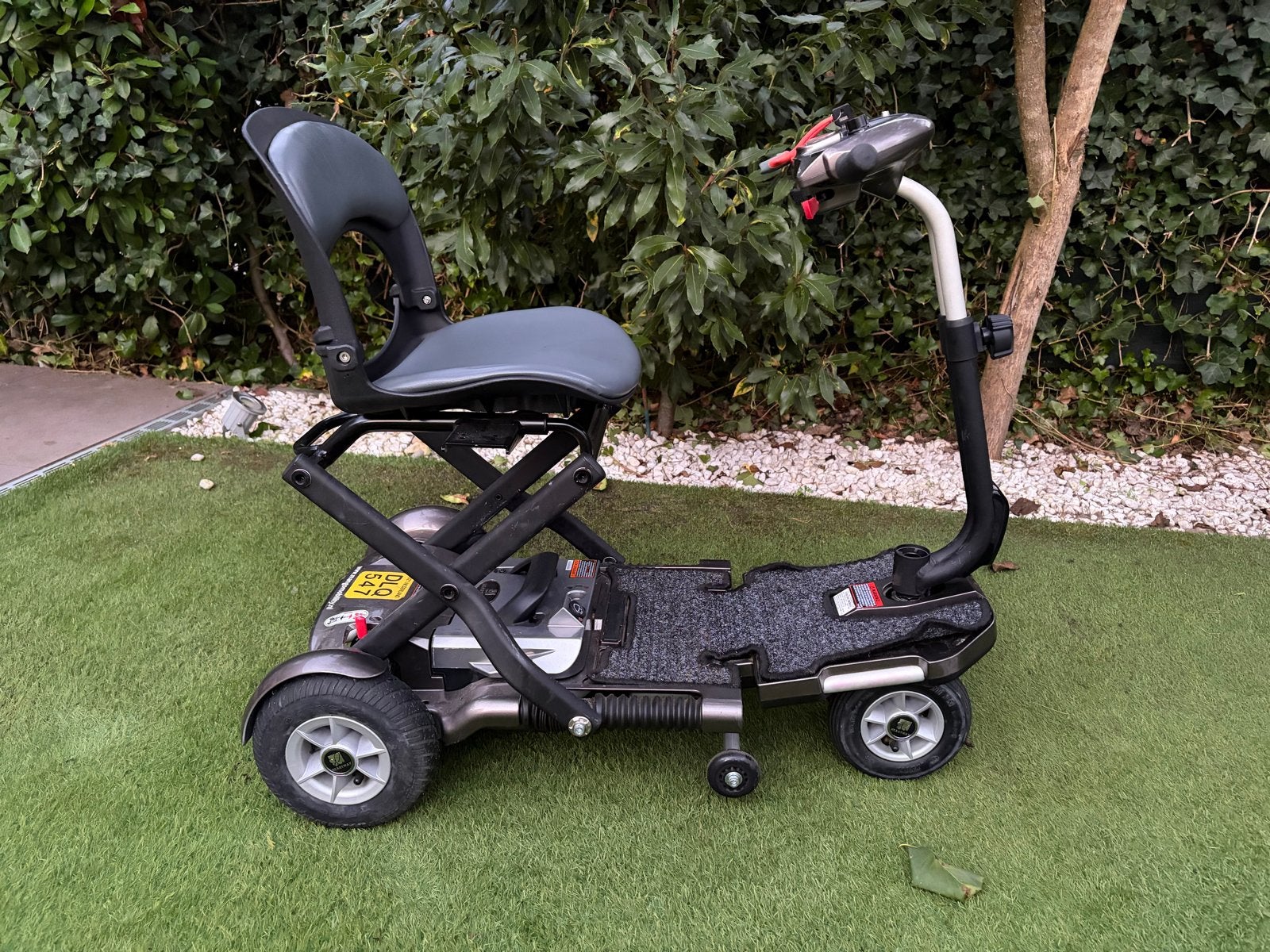 Scootmobiel opvouwbaar Bobby - in zeer nette staat, Diversen, Ophalen, 10 km/u of minder, Gebruikt, 16 t/m 25 km