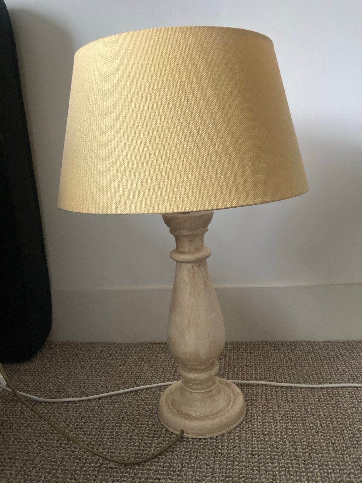 Vintage tafellamp schemerlamp met gele kap, Huis en Inrichting, Gebruikt, Overige merken, Vintage, E27 (groot)