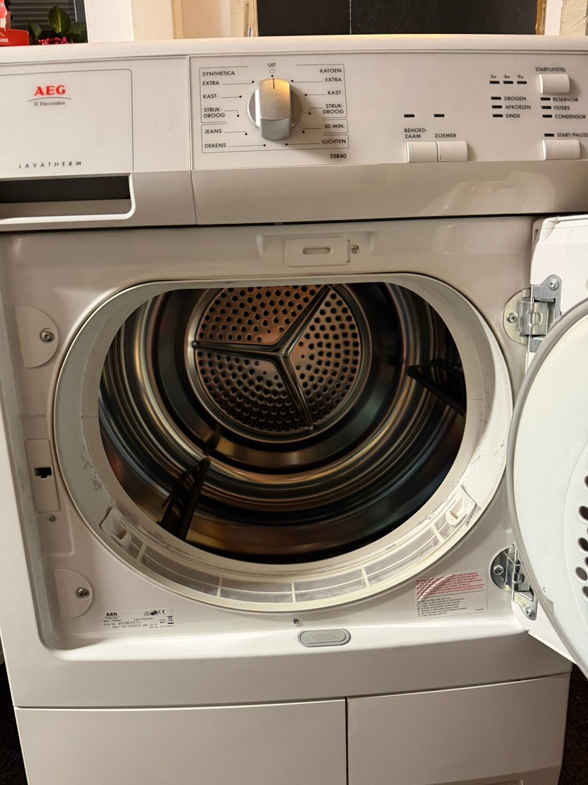 AEG condensdroger, 6 tot 8 kg, Gebruikt, Ophalen of Verzenden, Voorlader