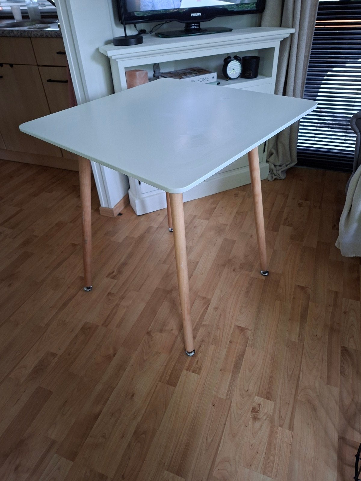 Eettafel 80x80 met verstelbare poten, Huis en Inrichting, Tafels | Eettafels, 50 tot 100 cm, Vierkant, Tot twee personen, 50 tot 100 cm