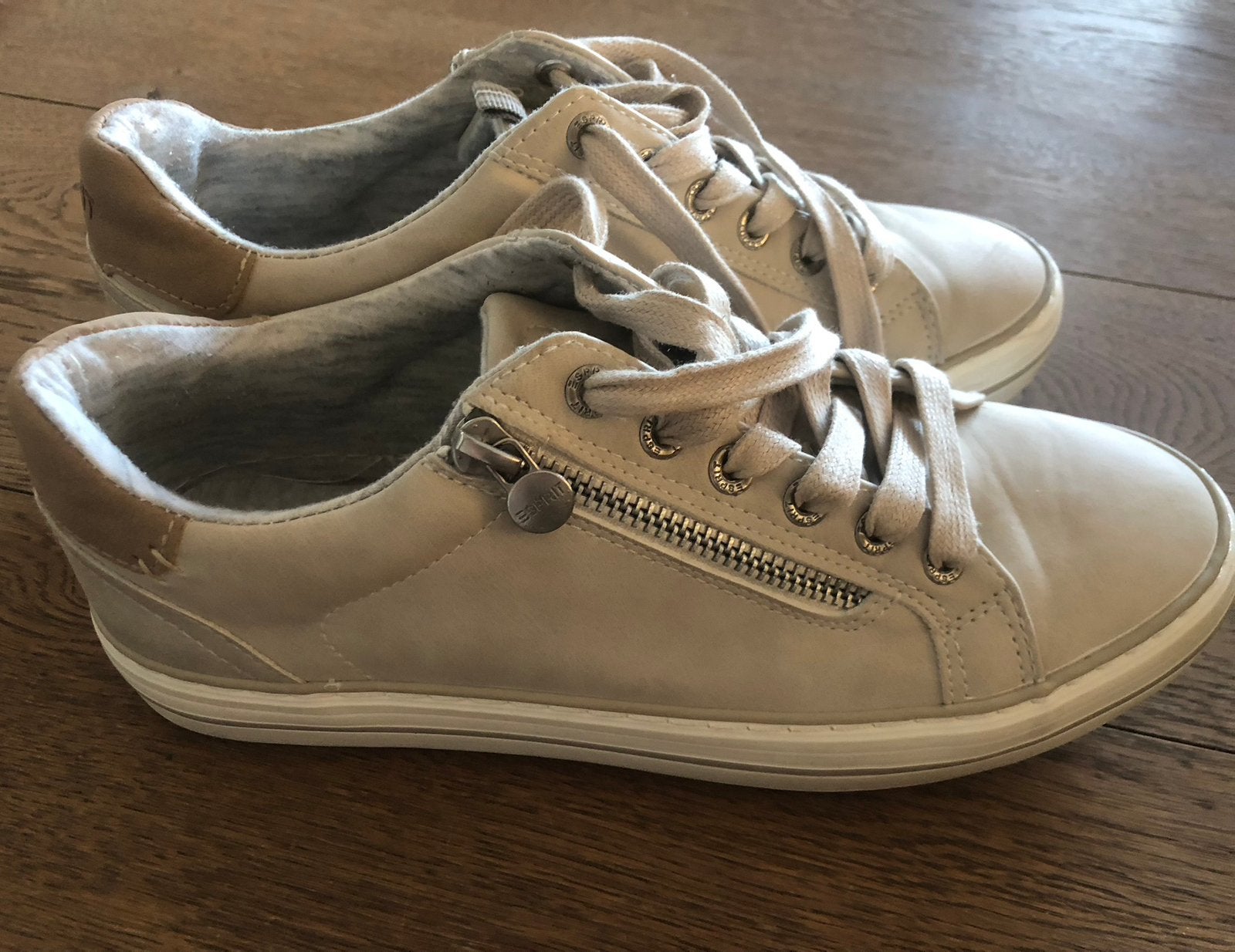 Espirit Lage Sneakers Beige - Wit - Ecru - Grijs 39, Ophalen, Wit, Nieuw, Sneakers of Gympen