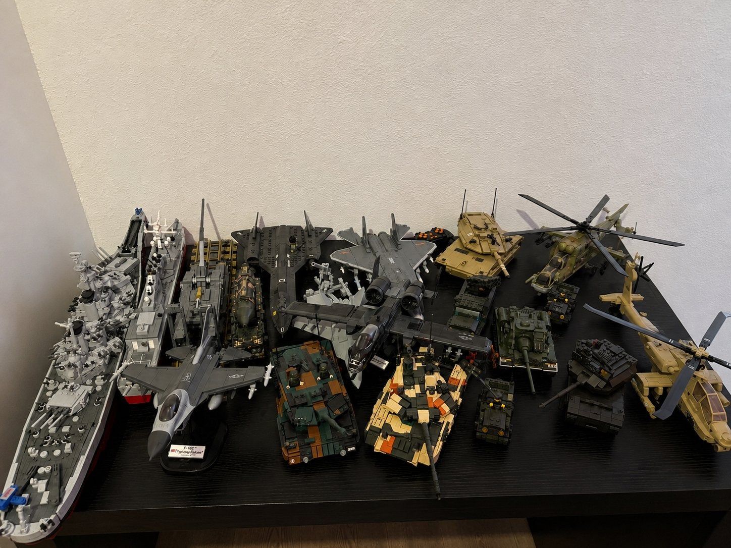 Militaire bouwstenen sets: boten, helikopters, tanks, Jets, Kinderen en Baby's, Speelgoed | Duplo en Lego, Ophalen, Zo goed als nieuw