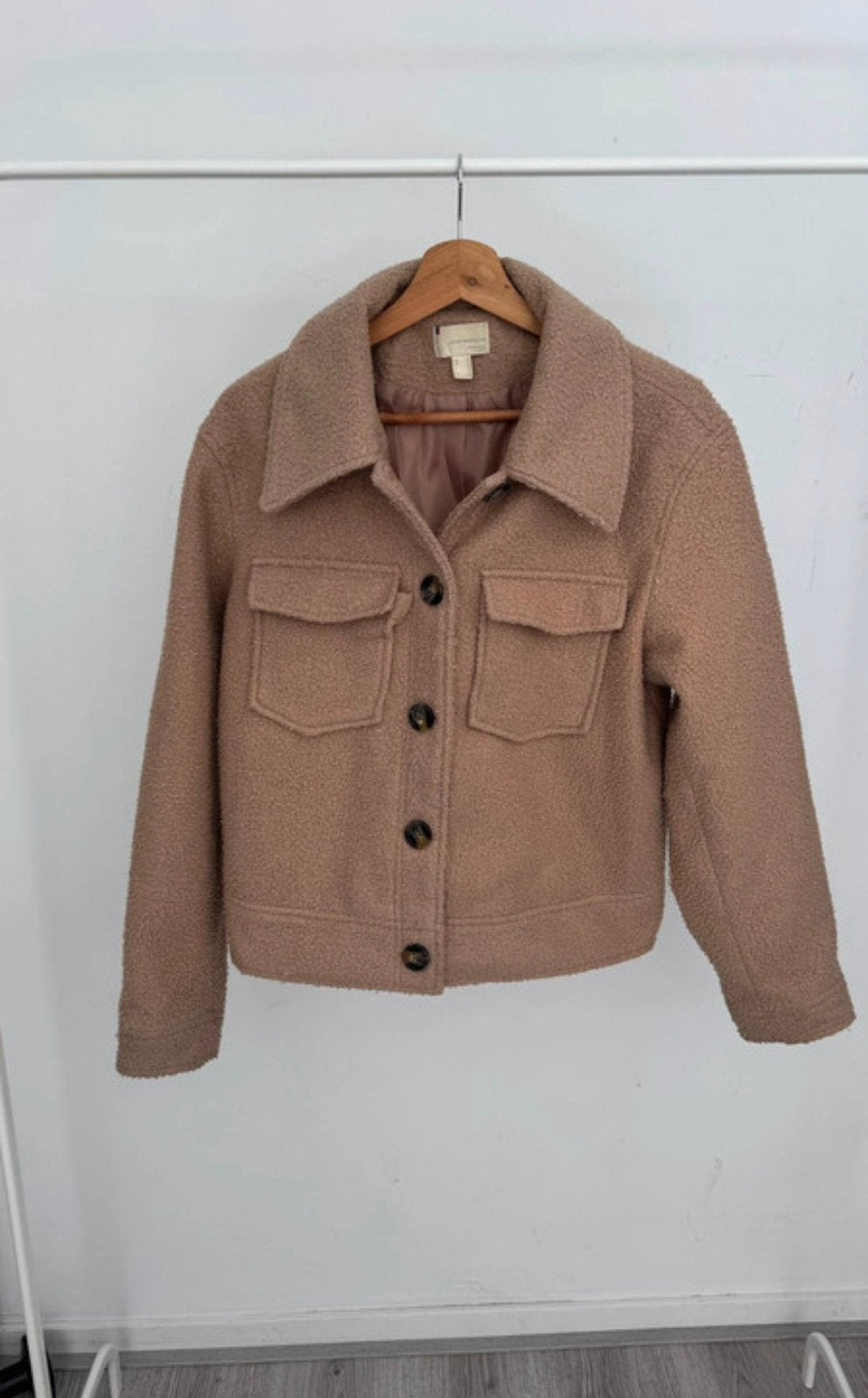 Beige Teddy Shacket / Jasje We Are The Color Club, Verzenden, Zo goed als nieuw, Maat 38/40 (M), Beige