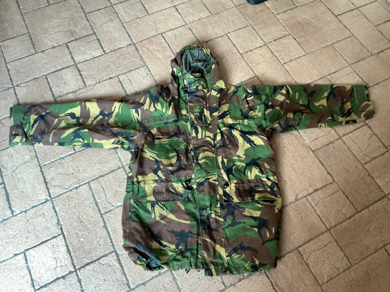 Leger militair kleding parka jas blouse en wanten camouflage, Ophalen, Landmacht, Nederland, Kleding of Schoenen