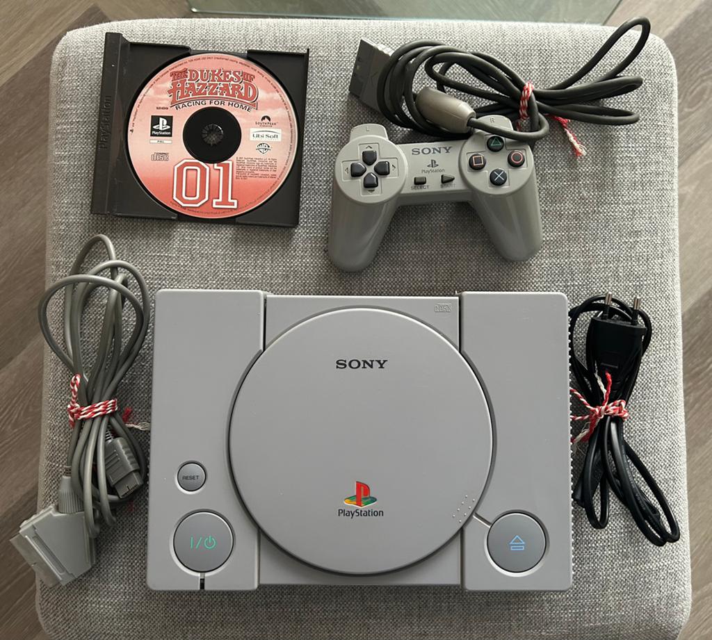 Playstation 1 spelcomputer / SCPH-7502 / RGB SCART KABEL PS1, Spelcomputers en Games, Spelcomputers | Sony PlayStation 1, Ophalen of Verzenden