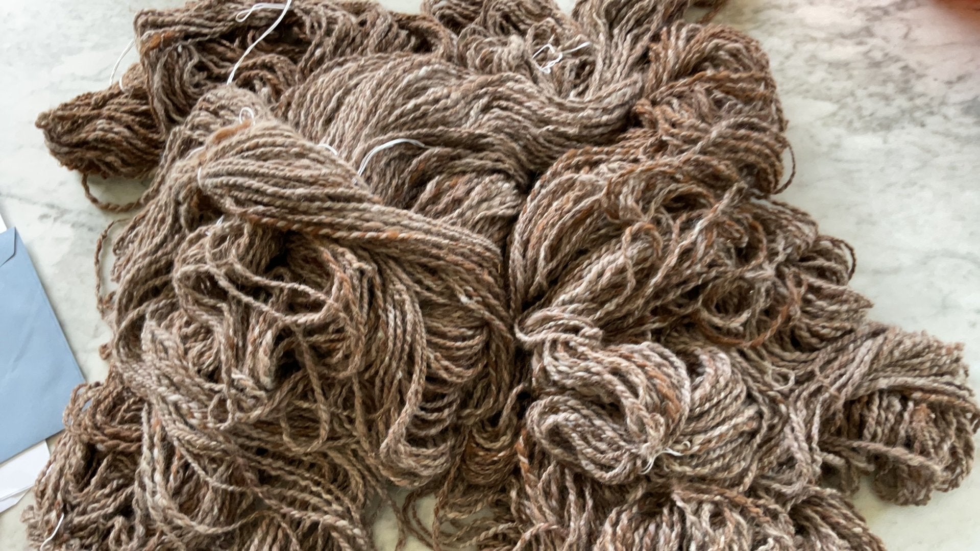 Hhand gesponnen rose grey alpaca wol, Ophalen of Verzenden, Nieuw