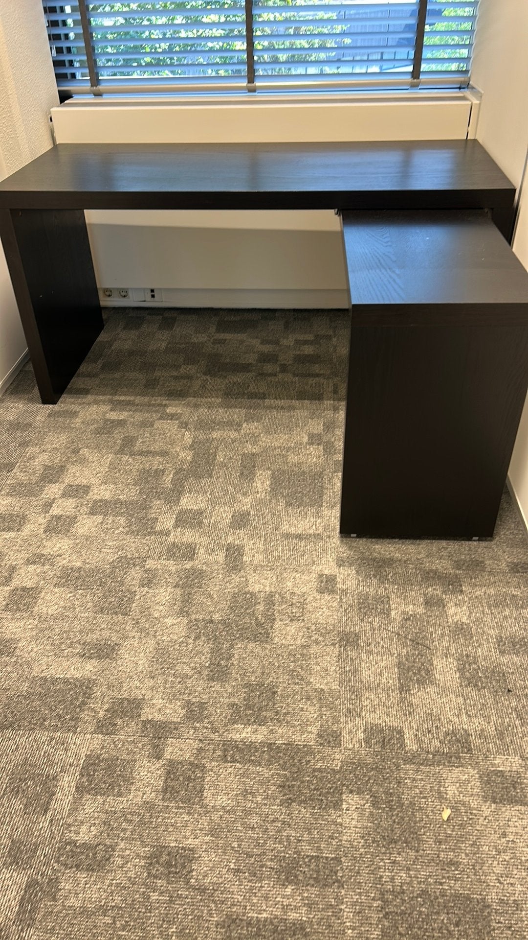 Ikea Malm bureau - zwart, Ophalen, Zo goed als nieuw
