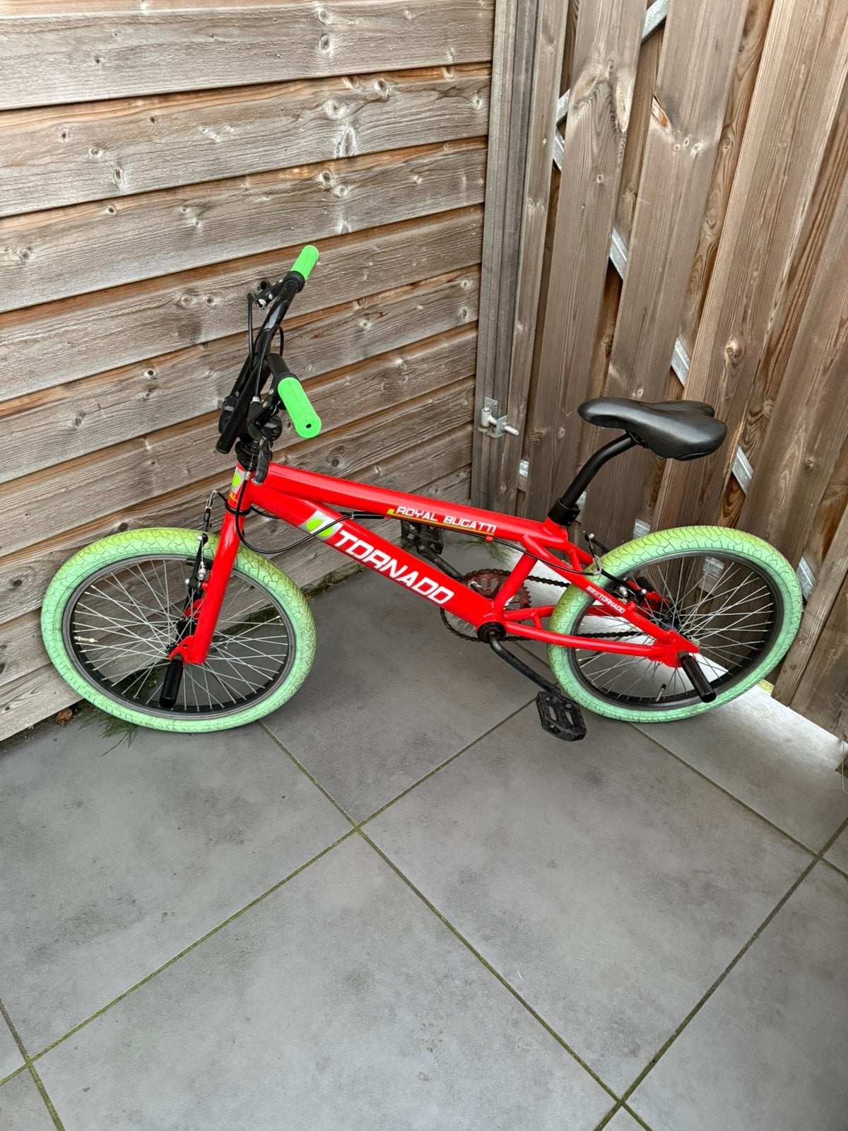 BMX Royal Buggati Tornado Crossfiets Stuntfiets 20” (Zgan), Fietsen en Brommers, Fietsen | Crossfietsen en BMX, Zo goed als nieuw