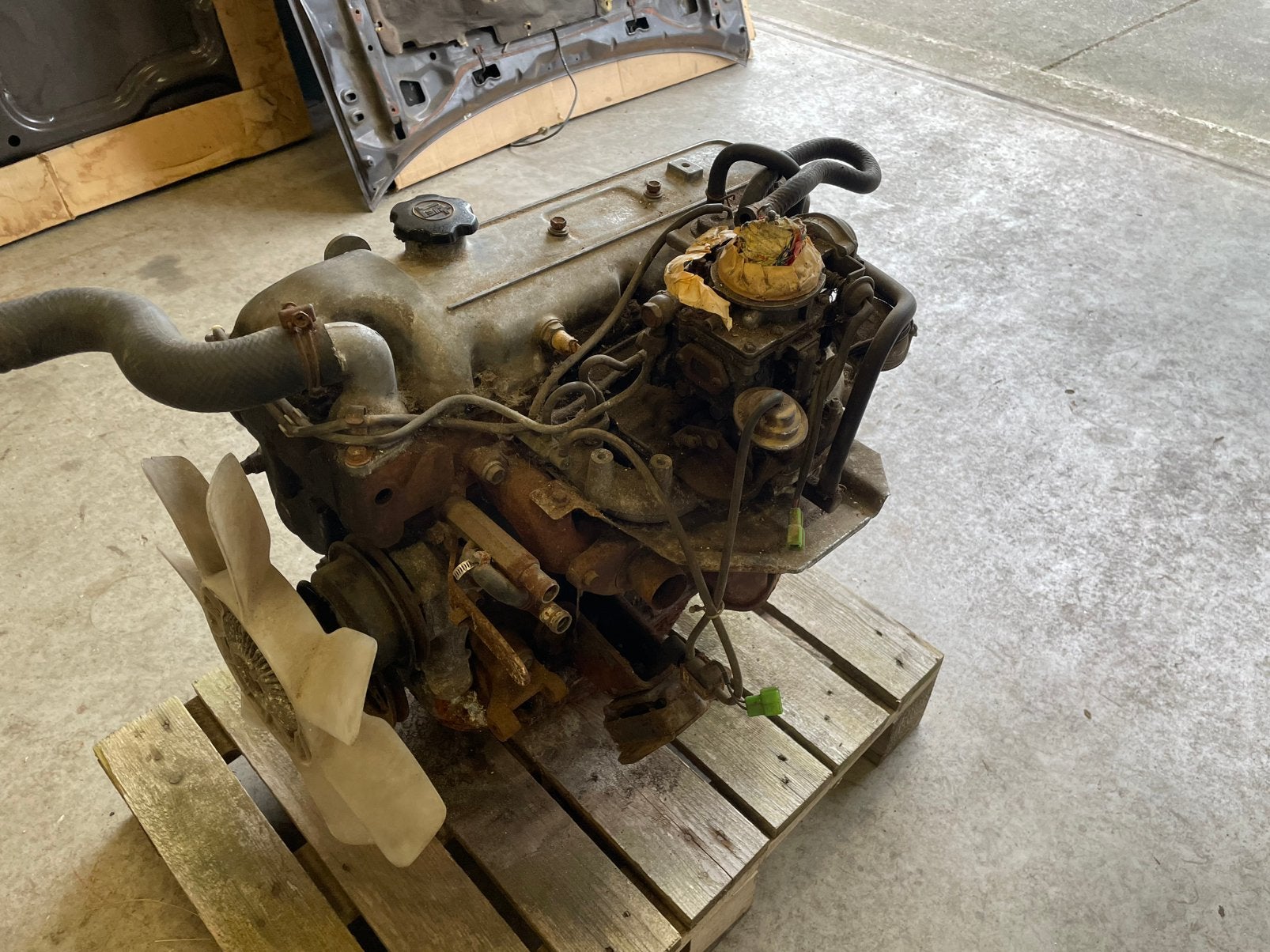 18r Toyota motor cressida rx30 celica ra28 ra40 hilux, Ophalen, Toyota