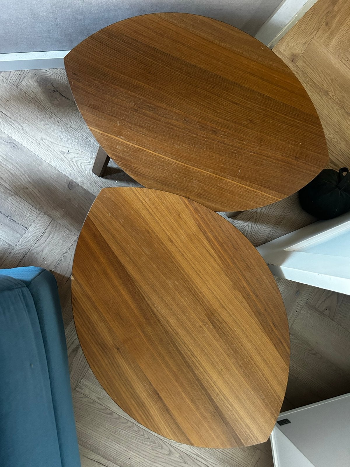 Stockholm Ikea Set van 2 vintage bijzettafels - beschadigd, Huis en Inrichting, Tafels | Salontafels, Ophalen, Gebruikt, Ovaal