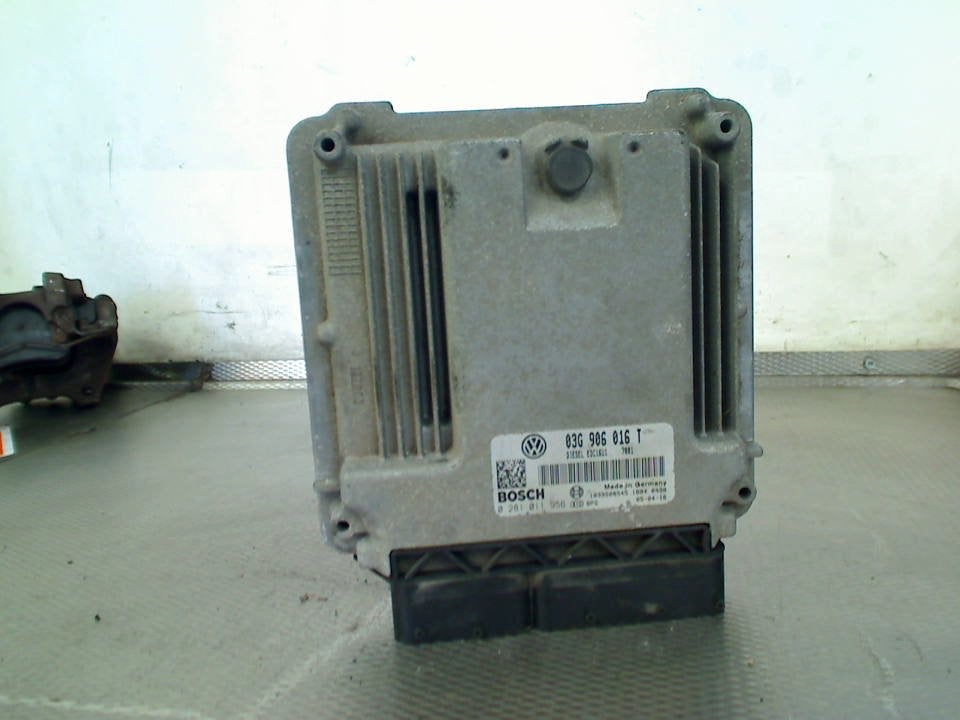 Computer Motor Volkswagen Golf V (1K1) (2003-10/2008-11), Gebruikt, Volkswagen, Volkswagen AG, Kundenbetreuung@volkswagen.de